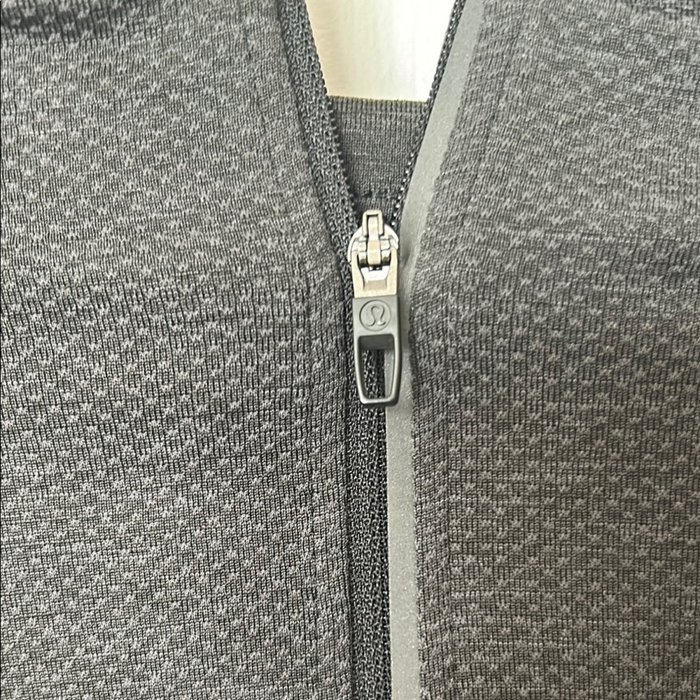 NWOT Lululemon Metal Vent Tech Long Sleeve Half-Zip Pullover Men’s - Graphite - Picture 3 of 4